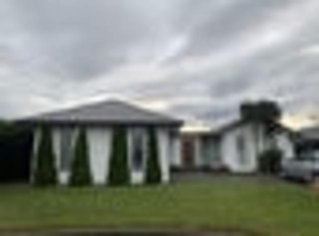 House for rent in Chaslands, Canterbury