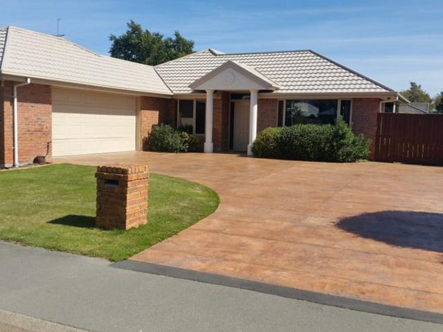 House for rent in Chaslands, Canterbury