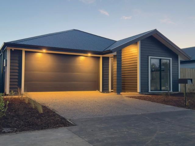 House for rent in Chaslands, Canterbury