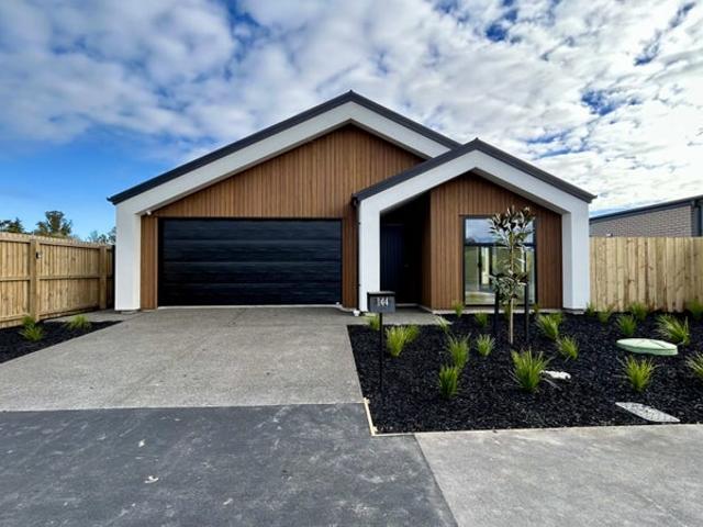 House for rent in Chaslands, Canterbury