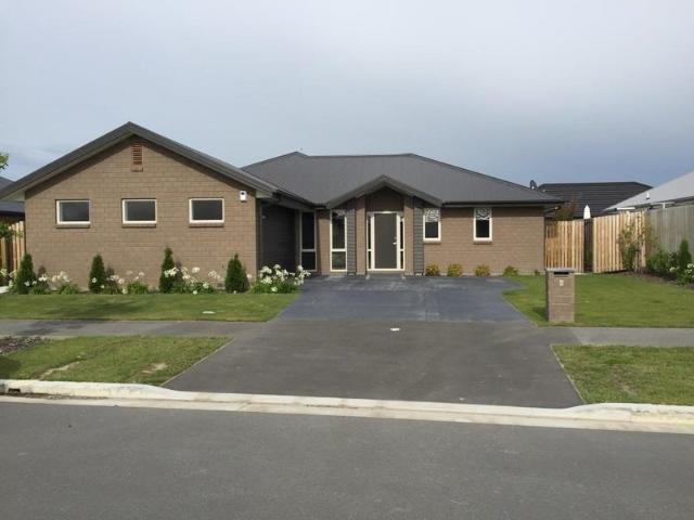 House for rent in Chaslands, Canterbury