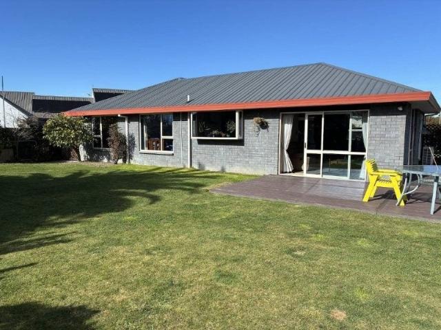 House for rent in Chaslands, Canterbury