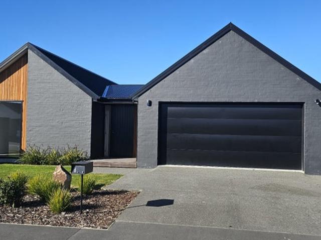 House for rent in Chaslands, Canterbury