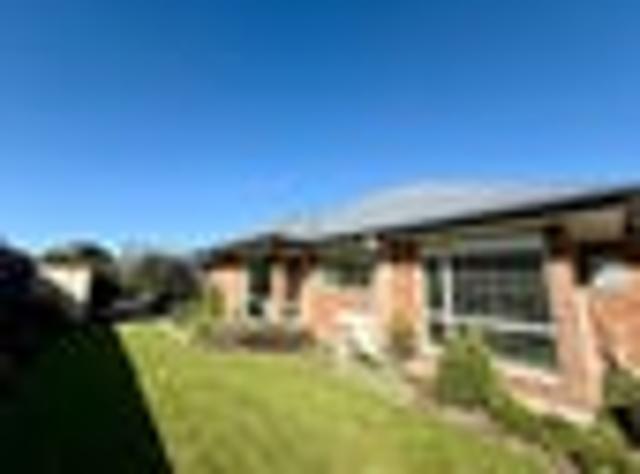 House for rent in Chaslands, Canterbury