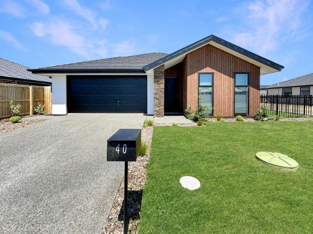 House for rent in Chaslands, Canterbury
