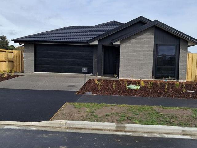House for rent in Chaslands, Canterbury