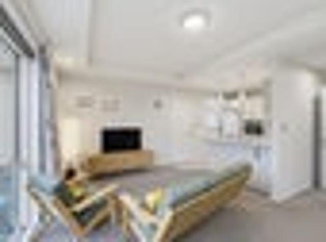 House for sale in Chaslands, Canterbury