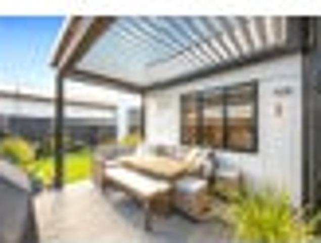 House for sale in Chaslands, Canterbury