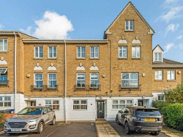 House for rent in Friern Barnet, Greater London