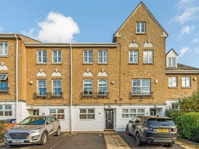 Apartment for rent in Friern Barnet, Greater London