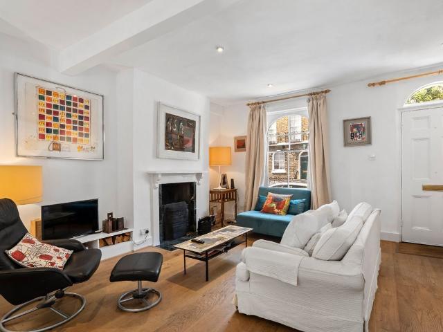 House for rent in Angel, Greater London