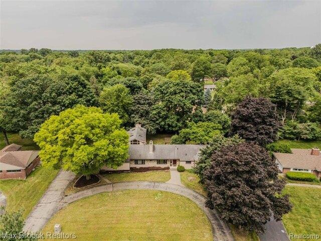 House for sale in Bloomfield Hills