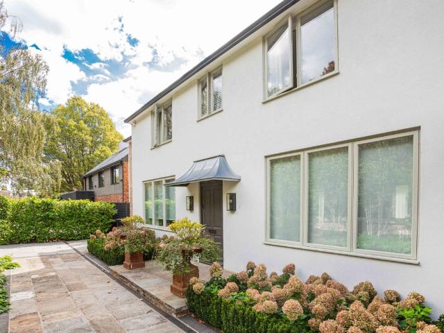 House for rent in London Borough of Richmond upon Thames, Greater London