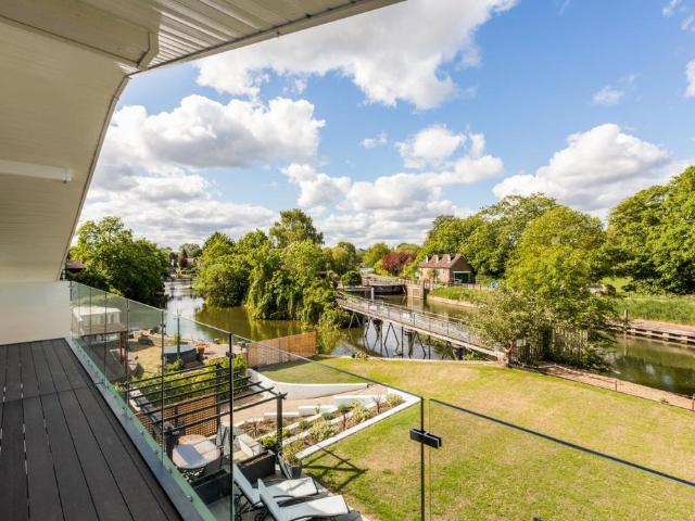 House for rent in Old Windsor