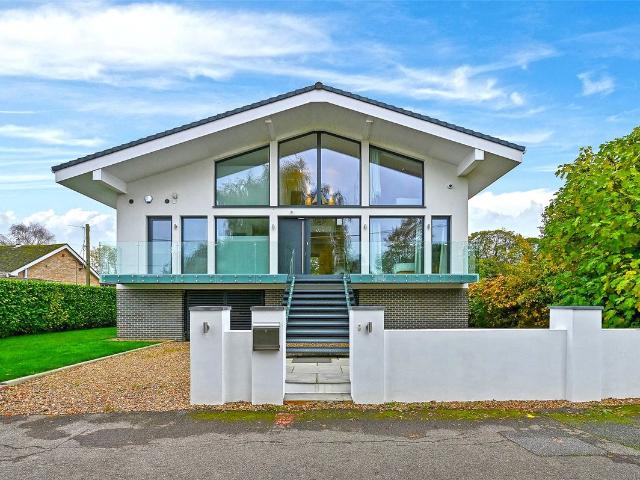 House for rent in Old Windsor