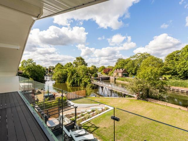 House for rent in Old Windsor