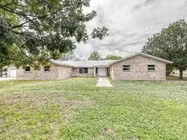 House for sale in Uvalde