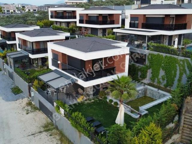 Kuşadasi, Aydin içerisinde kiralık Villa