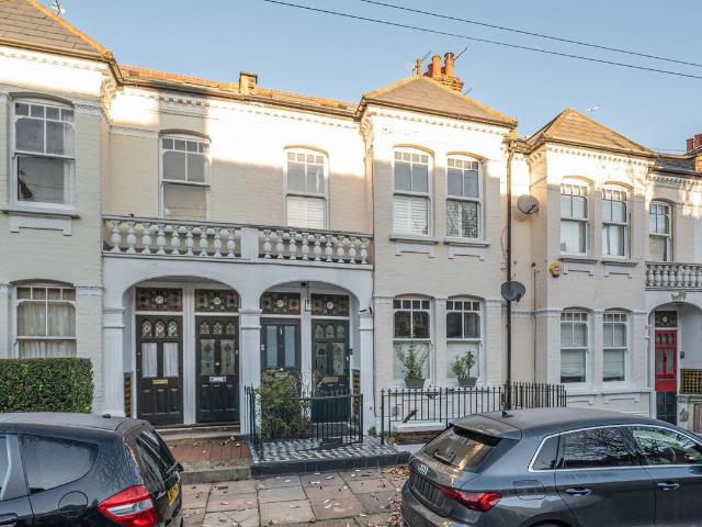 House for rent in Abbeville Village, Greater London