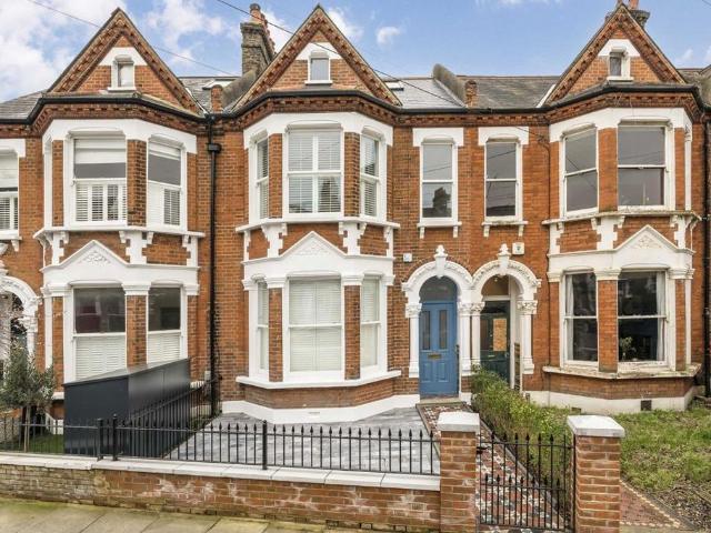 House for rent in Clapham, Greater London