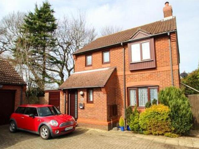 House for sale in Barton Stacey, Hampshire