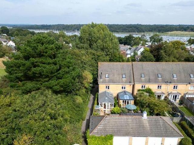 House for sale in Barton Stacey, Hampshire