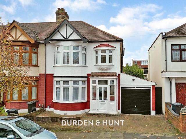House for rent in London Borough of Redbridge, Greater London