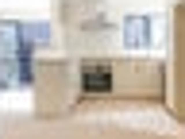 Townhouse for rent in Hamilton Central, Hamilton City