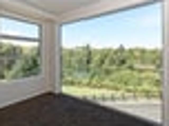 Townhouse for rent in Hamilton East, Hamilton City