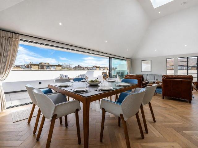 Apartment for rent in Maida Vale, Greater London