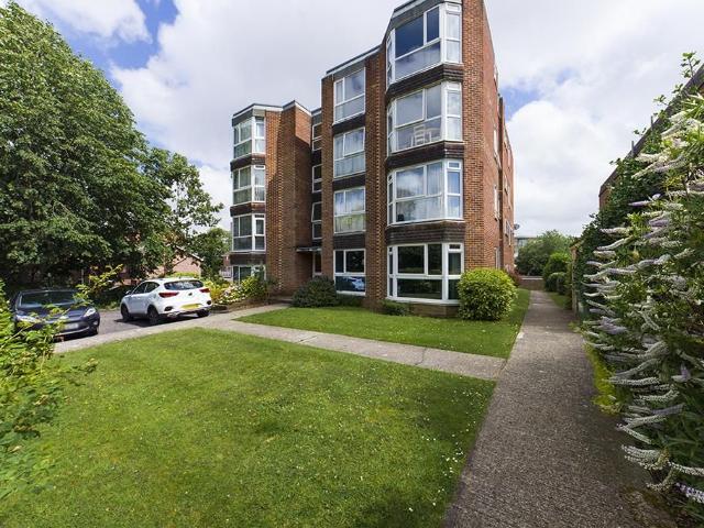 Apartment for rent in Westwood Park, City Of Southampton
