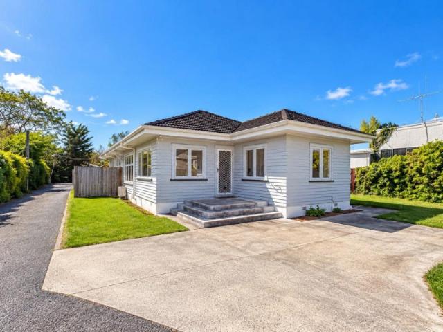 House for rent in Hamilton East, Hamilton City