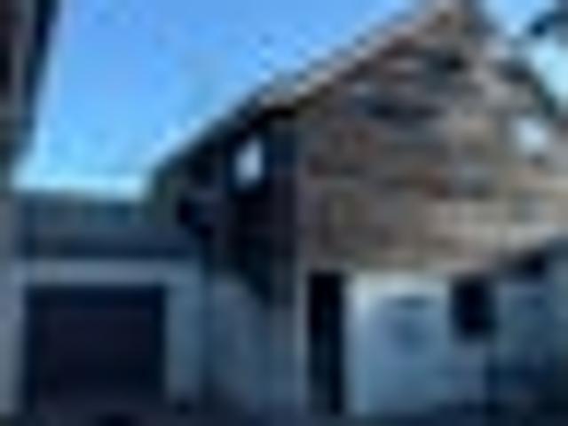 Townhouse for rent in Peachgrove, Hamilton City