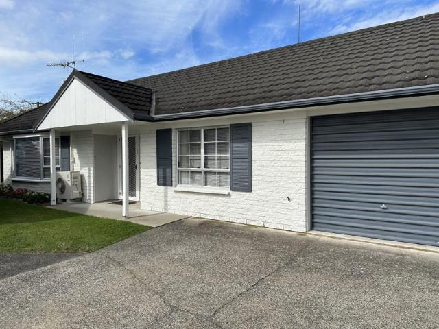 House for rent in Hamilton East, Hamilton City
