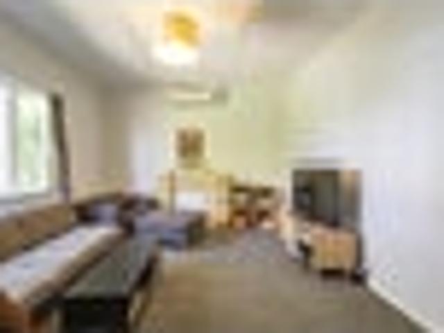 House for rent in Hamilton East, Hamilton City