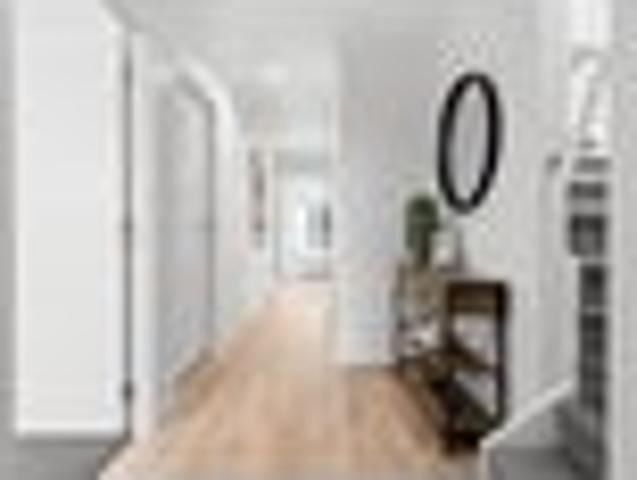 Townhouse for rent in Hamilton East, Hamilton City