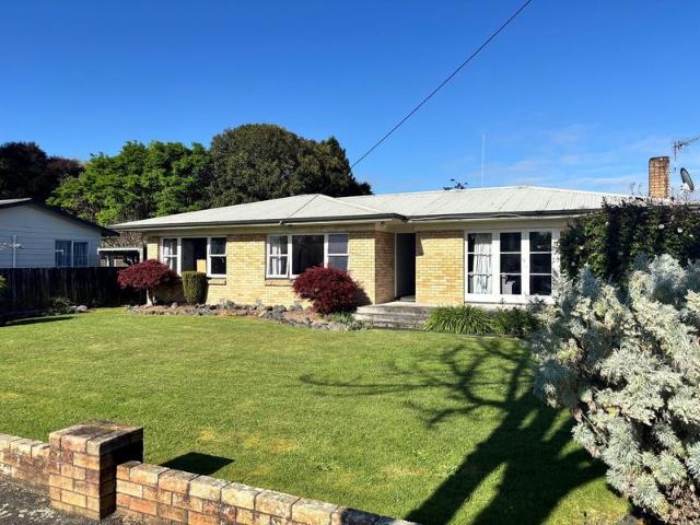 House for rent in Hamilton East, Hamilton City