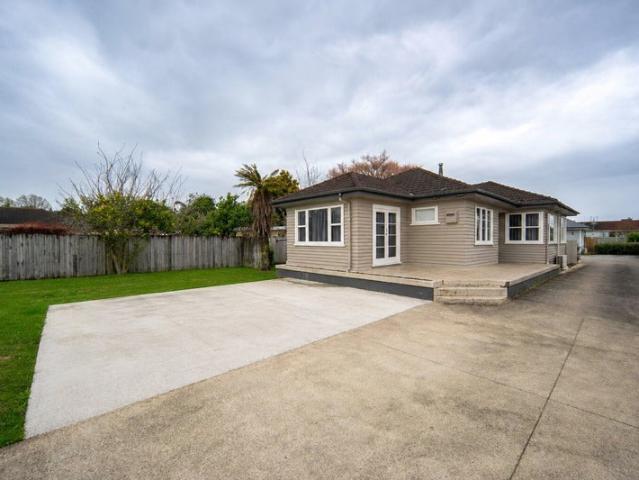 House for rent in Hamilton East, Hamilton City
