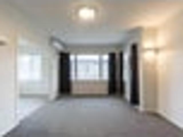 House for rent in Hamilton East, Hamilton City