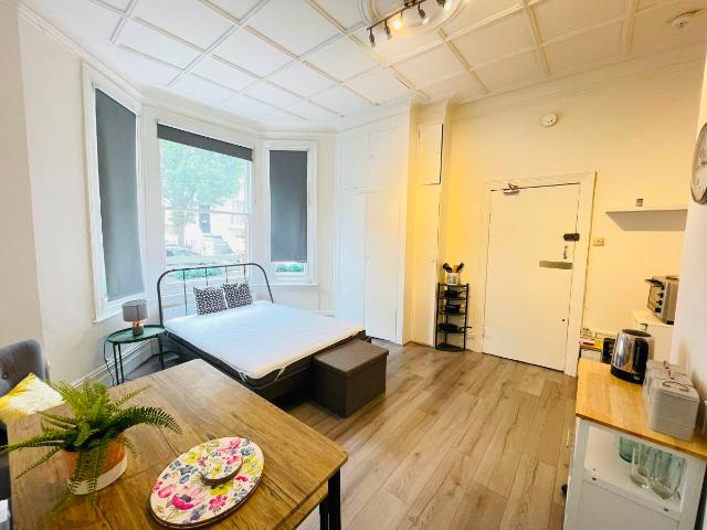 Studio for rent in St. John's Wood, Greater London