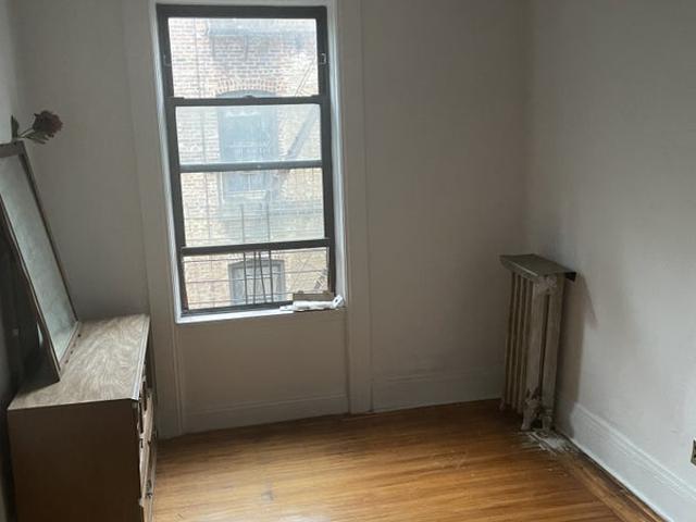 Room for rent in Arverne, New York