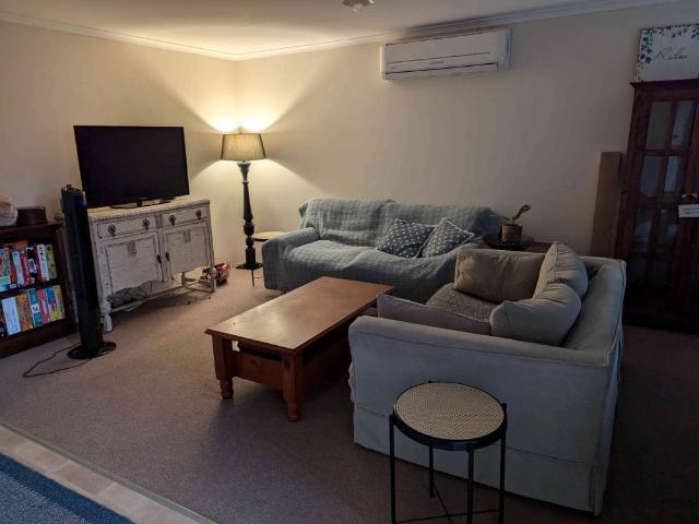 Room for rent in Hamilton Hill, Western Australia