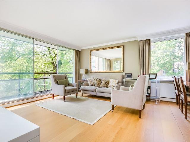 House for rent in Kensington, Greater London