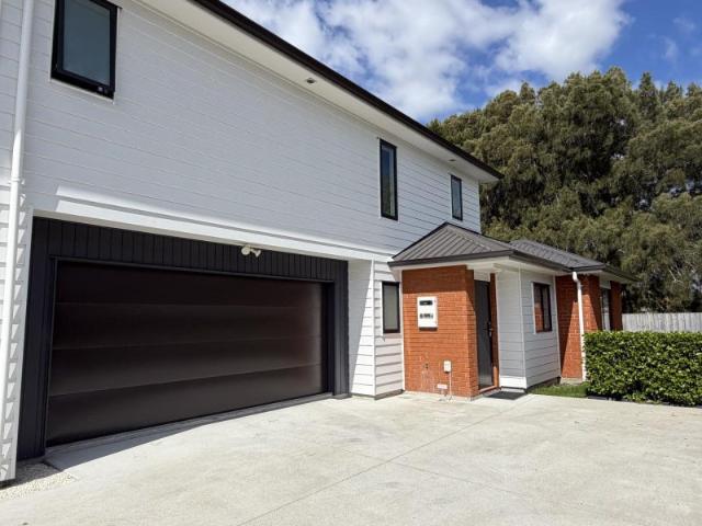 Apartment for rent in Hamilton Lake, Hamilton City