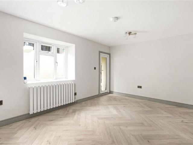 Apartment for rent in Highbury, Greater London