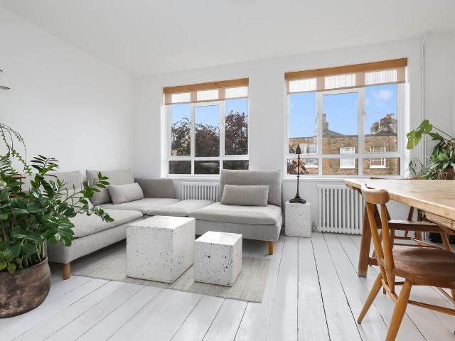 Apartment for rent in Highbury, Greater London