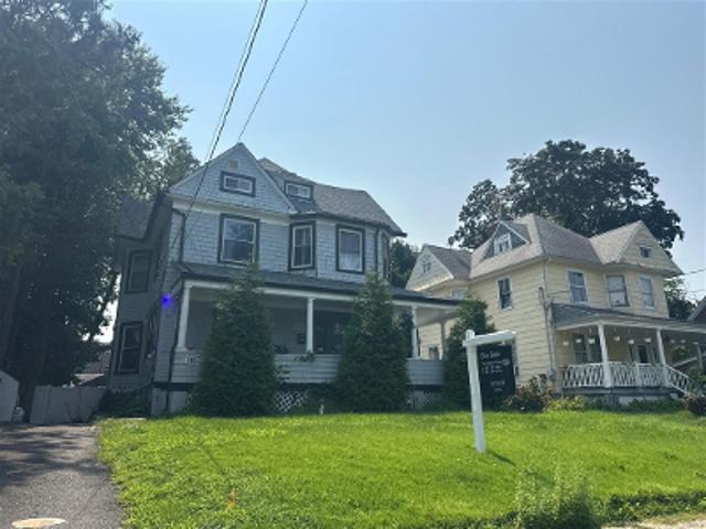 House for sale in Hackensack, New Jersey