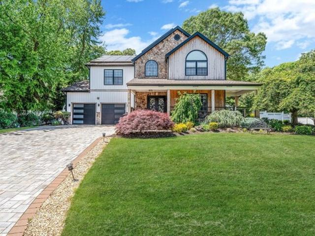 House for sale in Lake Grove