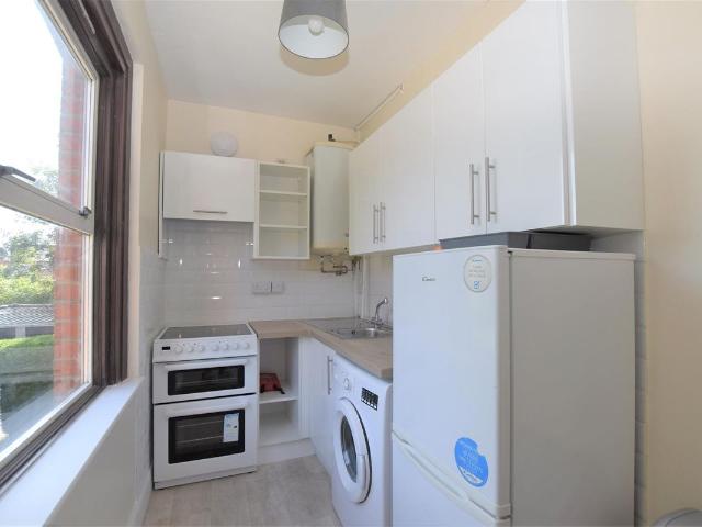 Studio for rent in Newtown, Reading
