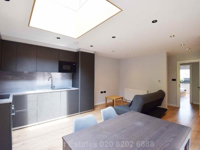 Apartment for rent in Brent Cross, Greater London